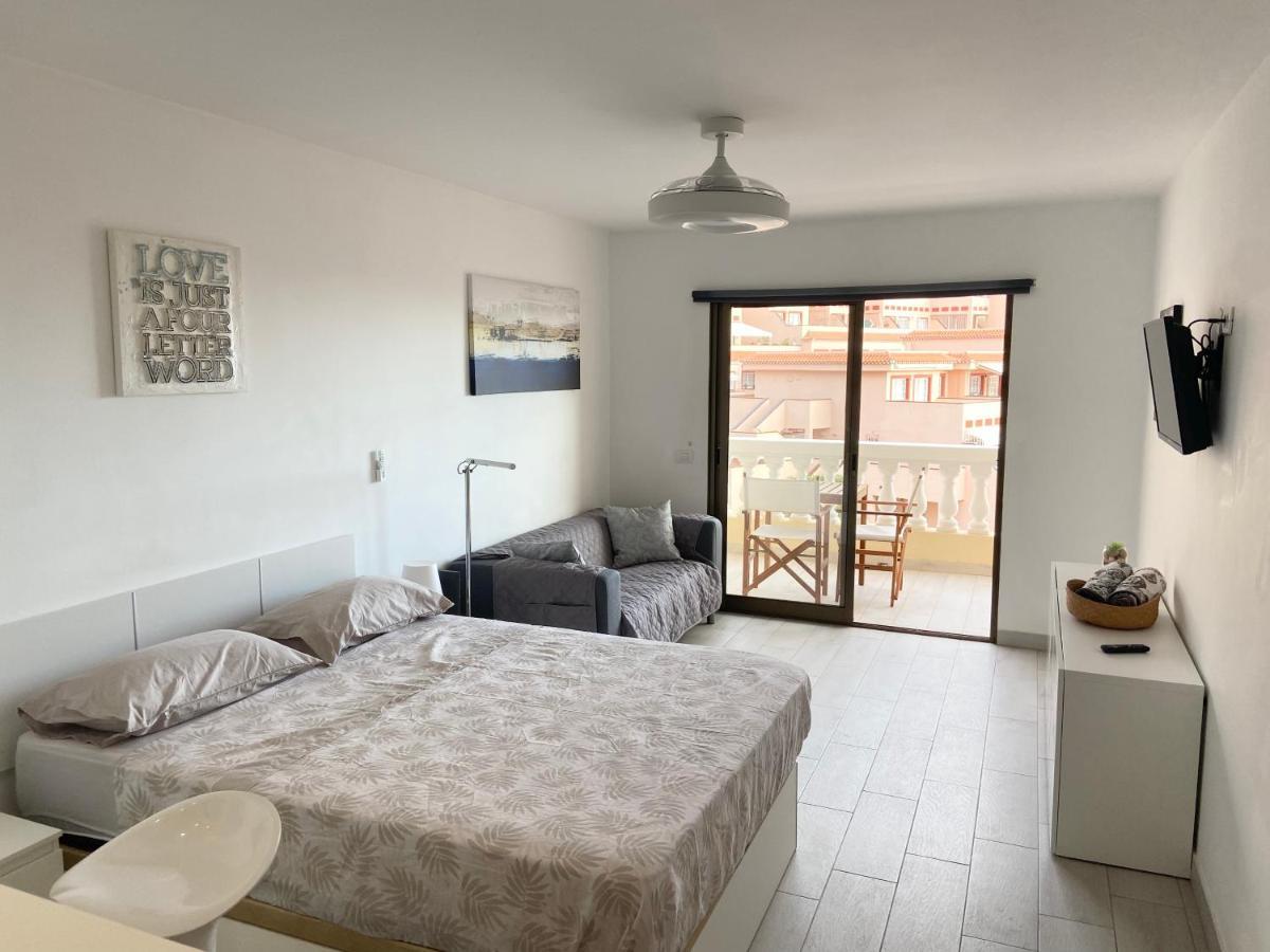 Top Floor, Panoramic Studio, Heated Pool Los Cristianos  Εξωτερικό φωτογραφία